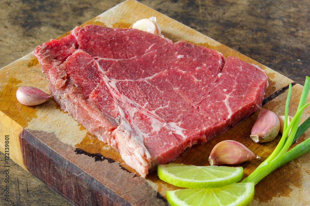 Slide top round beef preparation for cooking