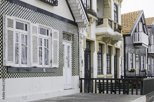 Building houses colors