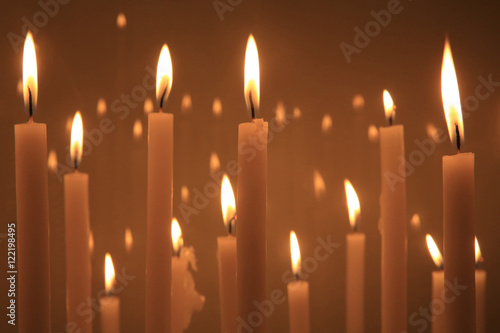 Cierges. / Candles. 