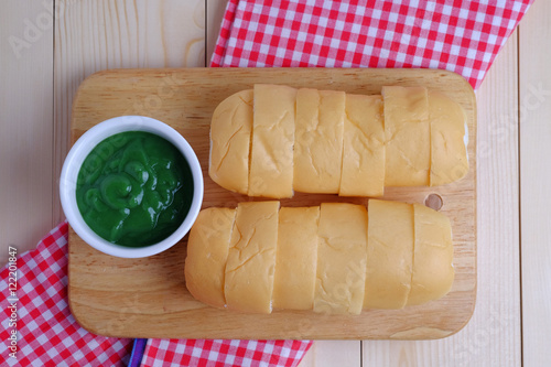 Bread and pandan custard. photo