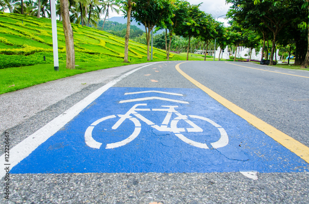 Obraz premium Bike Lane in the Garden Chiang Mai Thailand
