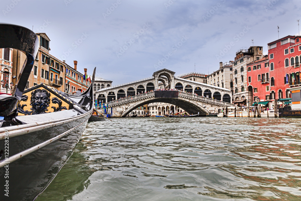 Venice Gondola Gr Canal Rialto Low