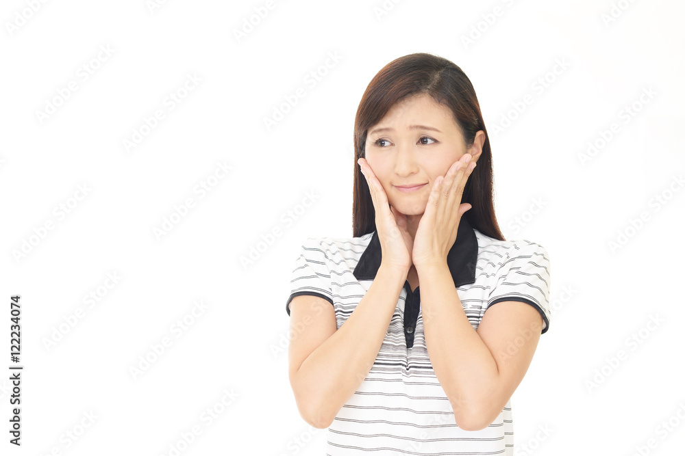 不安そうな表情の女性 不安そうな表情の女性