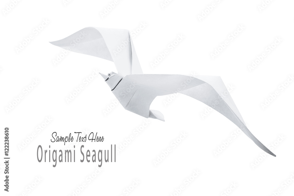Obraz premium Mewa papieru origami na białym tle