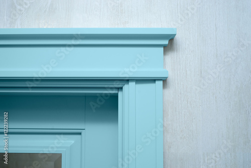 Close up an element of the door's molding