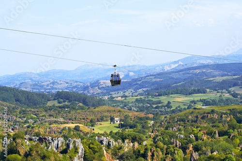 Bilde på lerret cableway in Cabarceno, Spain