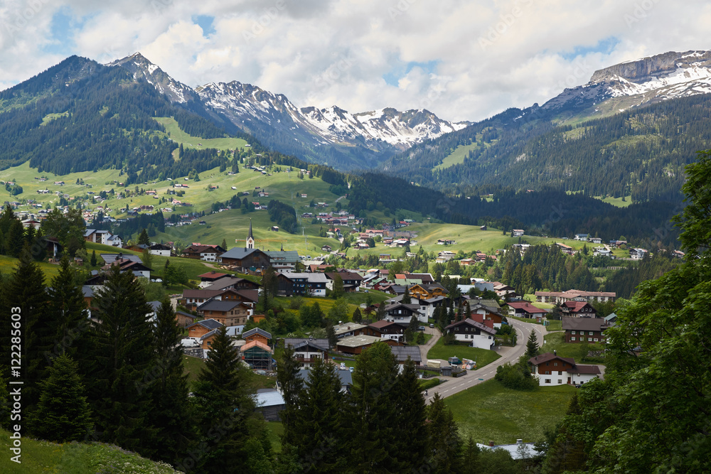 Fototapeta premium Bergsommer im Kleinwalsertal