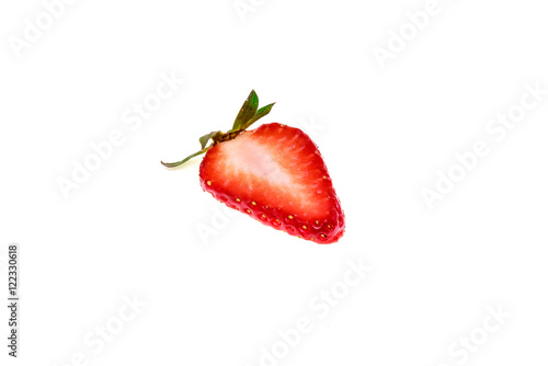 Obraz na płótnie Fresh strawberry isolated on white background w salonie