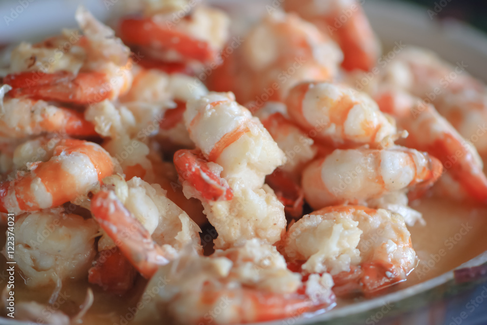 Fried shrimp in a Butter Sauce with Garlic pepper Fried shrimp in a Butter Sauce with Garlic pepper