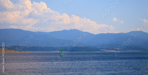 Tableau sur toile windsurf in bulgarian lake