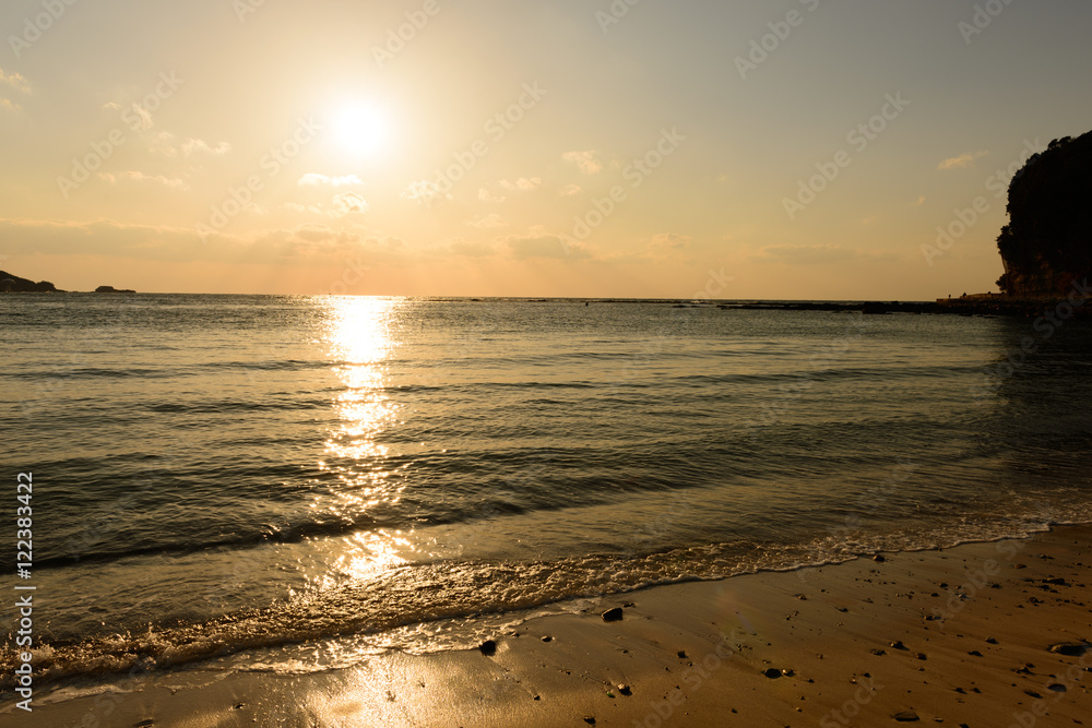 夕日と白良浜