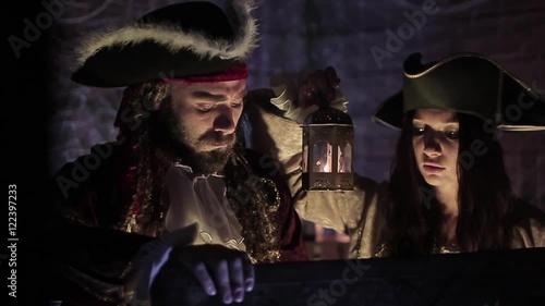 Pirate find hidden treasures