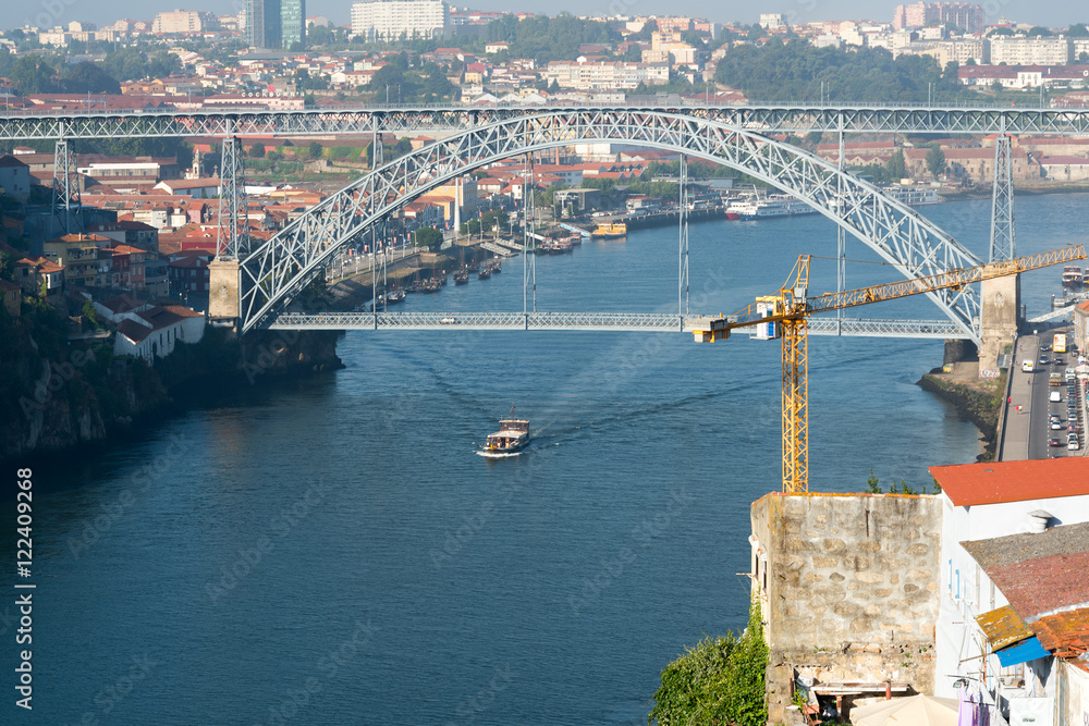 Naklejka premium Duoro river in Porto, Portugal.