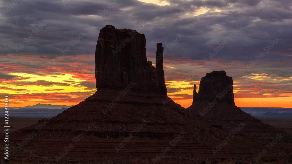 Sunrise at unique landscape of Monument Valley, Utah