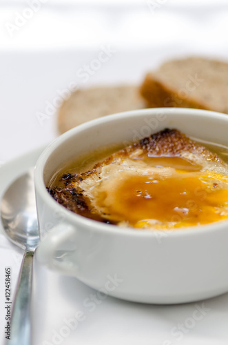 Hot soup with onion and cheese
