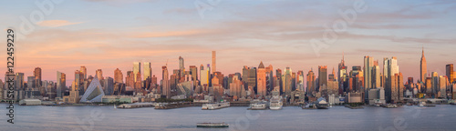 New York City Manhattan midtown skyline at dusk © f11photo