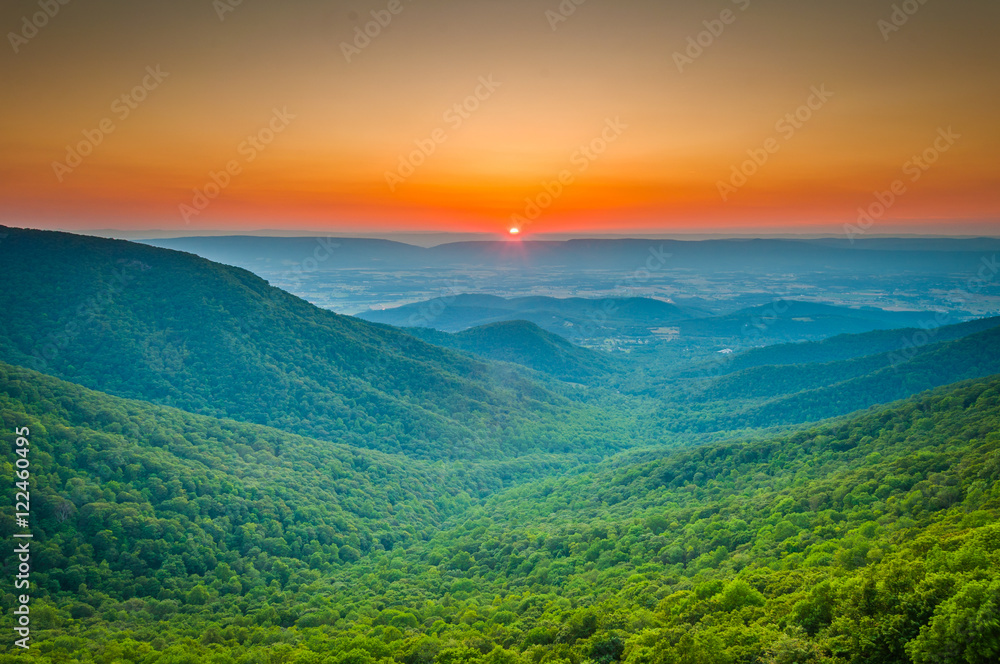 Sunset over the Blue Ridge and Shenandoah Valley from Crescent R