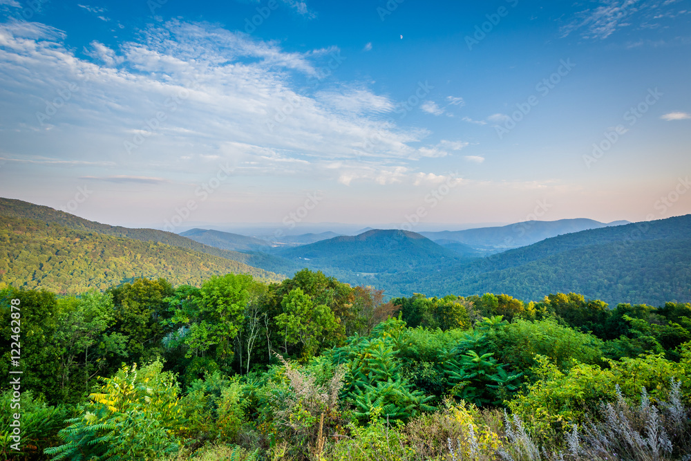 View of the Blue Ridge Mountains from Skyline Drive, in Shenando