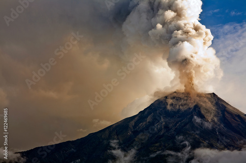 Billede på lærred Tungurahua volcano eruption, Ecuador