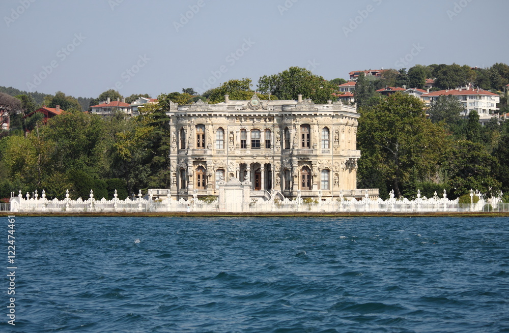 Kucuksu Pavilion in Istanbul, Turkey Kucuksu Pavilion in Istanbul, Turkey