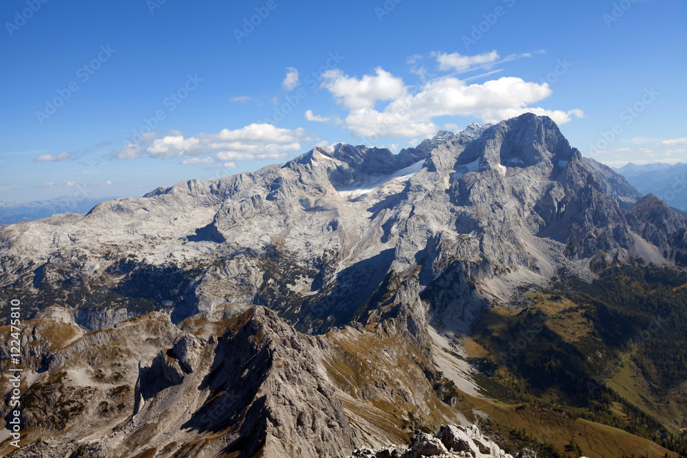 Das Dachsteinmassiv mit dem Gosauer Gletscher