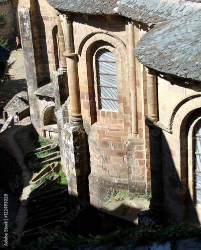 village classé de Conques en Aveyron photo