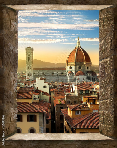 Valokuvatapetti Florence from window