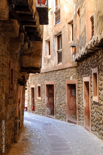 Fototapeta Naklejka Na Ścianę i Meble -  sight of the streets of the picturesque medieval people of Albarracin in the province of Teruel, Aragon, Spain