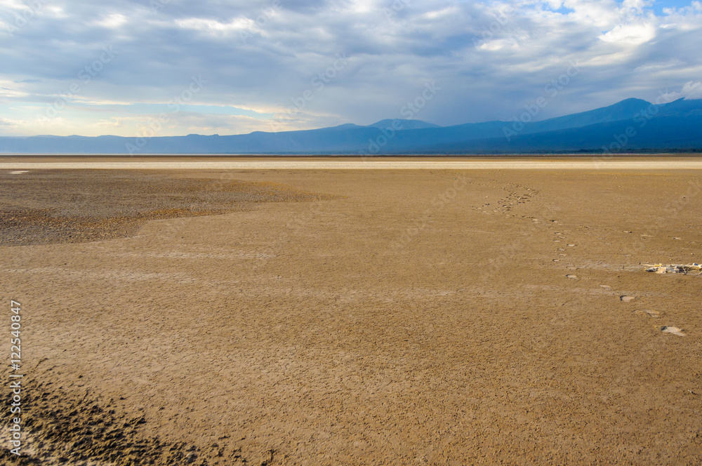Footprints to inifinity at Lake Eyasi, Tanzania Footprints to inifinity at Lake Eyasi, Tanzania