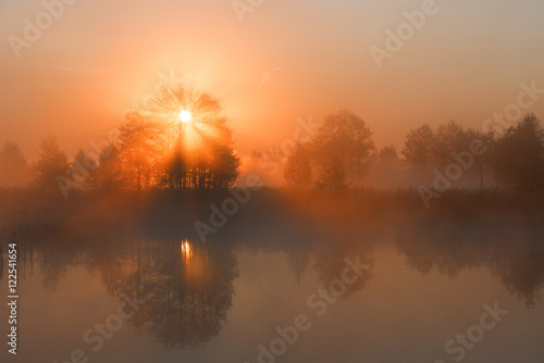 Fototapeta Naklejka Na Ścianę i Meble -  Sunrise over the Lake