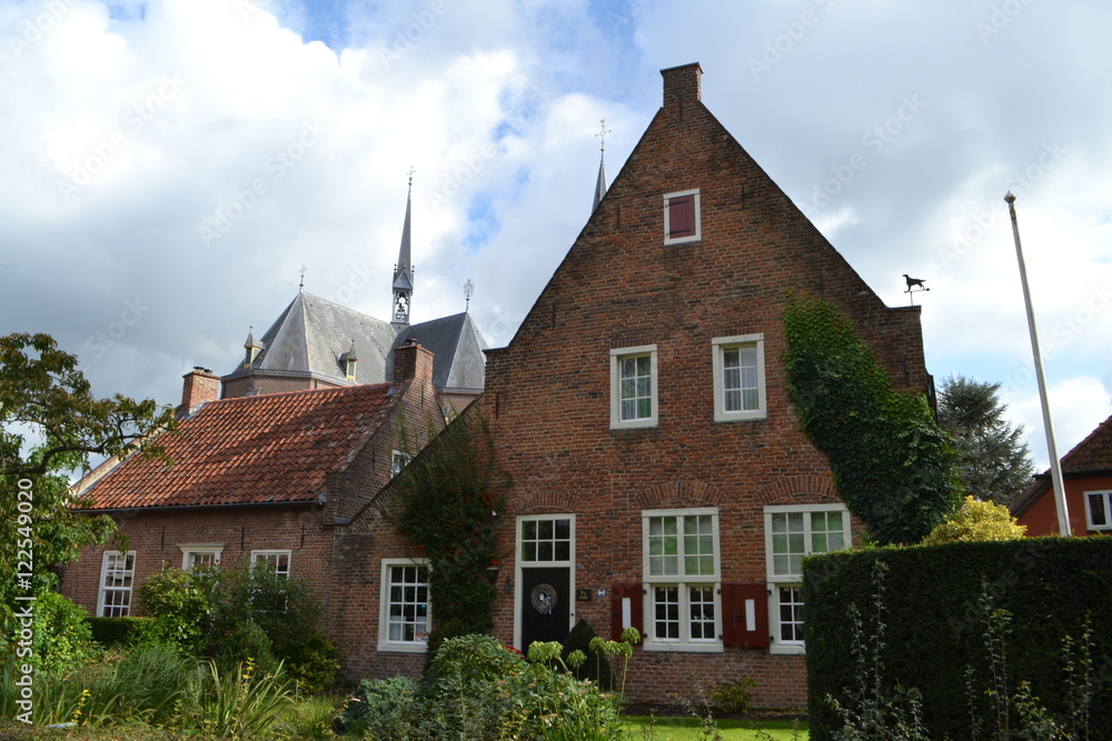 Oud-hollands huisje bij kasteel Huis Bergh in 's Heerenberg