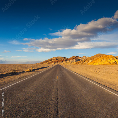 Death Valley and Red Rock Canyon Road Trip © Marc
