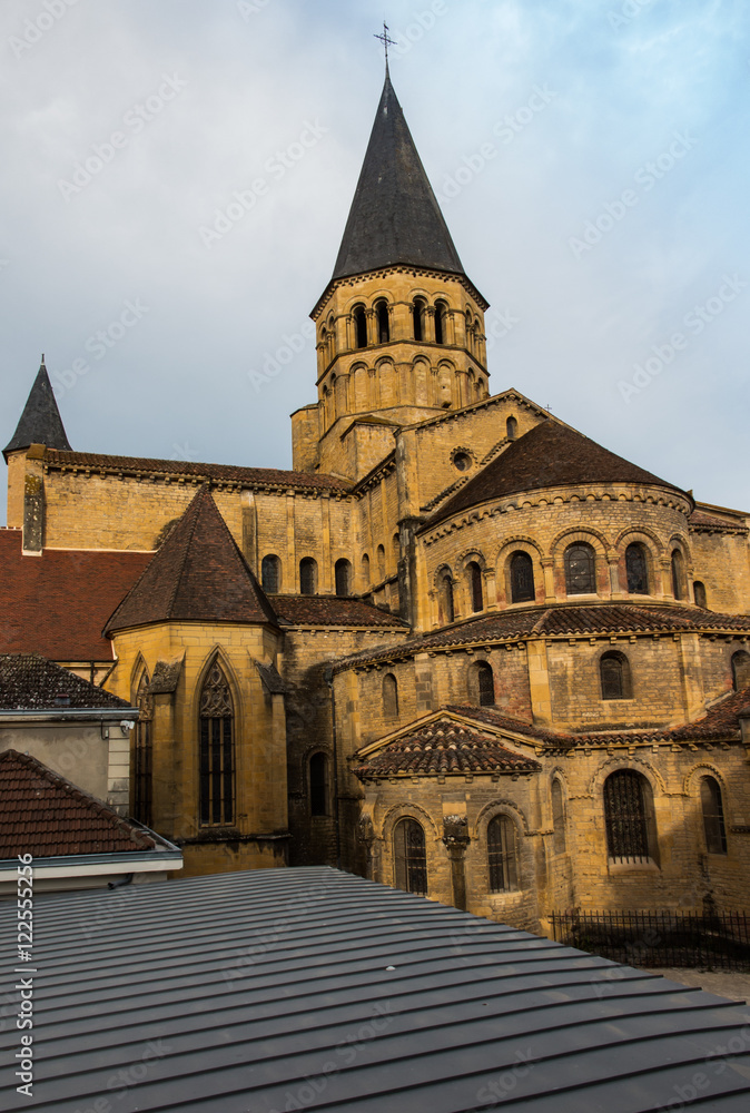 Obraz premium The basilica du Sacre Coeur in Paray-le-Monial