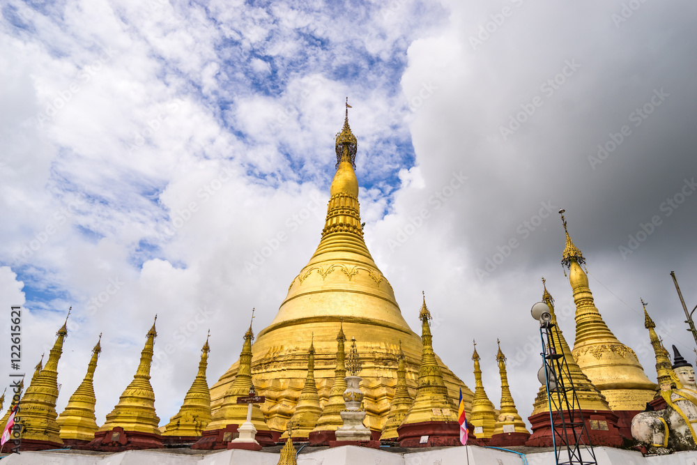 Fototapeta premium Kyakhat wine monastery