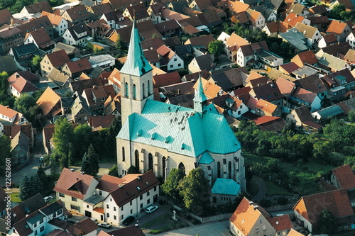 Eichsfelder Dom (St. Alban) in Effelder aus dem Heißluftballon photo