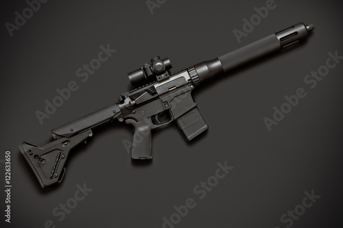 Assault semi-automatic rifle