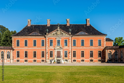 Wallpaper Mural 5648 Schloss Bothmer - Corps de Logis Torontodigital.ca