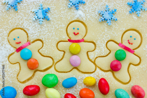 Gingerbread man cookies, raw Christmas cookie © san_ta