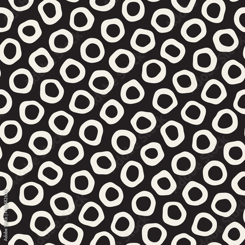 Vector Seamless Black And White Jumble Circles Pattern