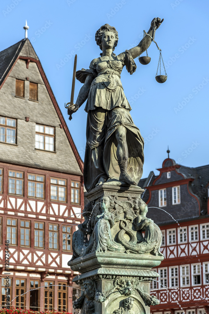 Gerechtigkeitsbrunnen in Frankfurt am Main Gerechtigkeitsbrunnen in Frankfurt am Main