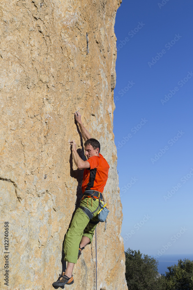 Fototapeta premium Cliffhanger.