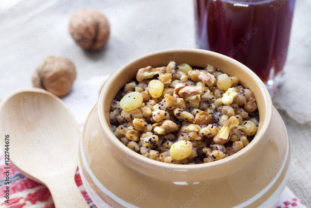 Kutia - sweet grain pudding, the traditional first dish of Christmas Eve supper served in Eastern European countries Kutia - sweet grain pudding, the traditional first dish of Christmas Eve supper served in Eastern European countries