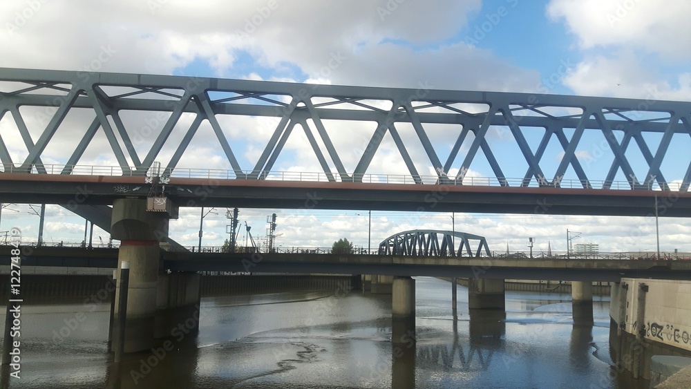 Obraz premium Hamburg Hafen Eisenbahn Brücke