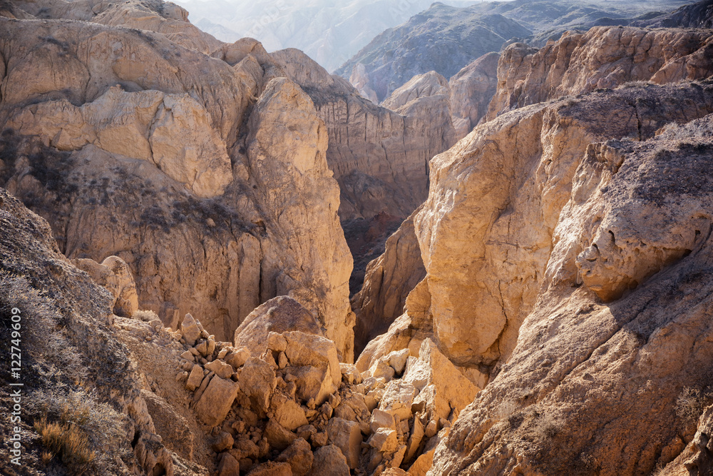 Obraz premium Cliff of Zhabyr Canyon (Yellow canyon) in National park Charyn, Kazakhstan 