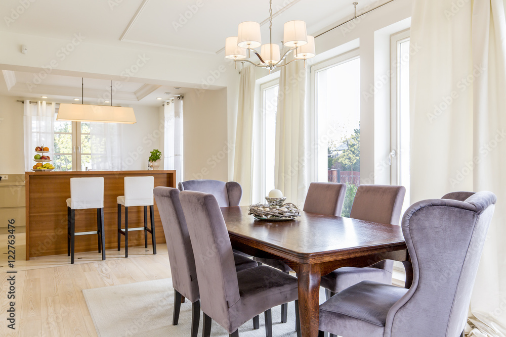 Spacious dining room Spacious dining room