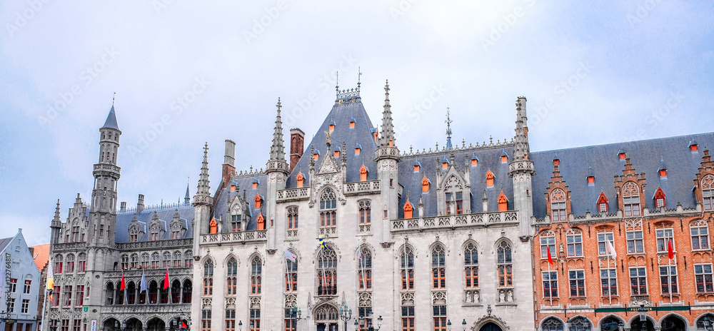 Fototapeta premium Bruges is the capital and largest city of the province of West Flanders in the Flemish Region of Belgium, in the northwest of the country.