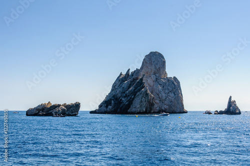 Medes Islands near Estartit in Spain © kovgabor79