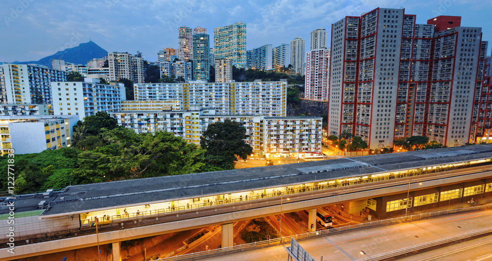 Fototapeta premium kwun tong downtown at night