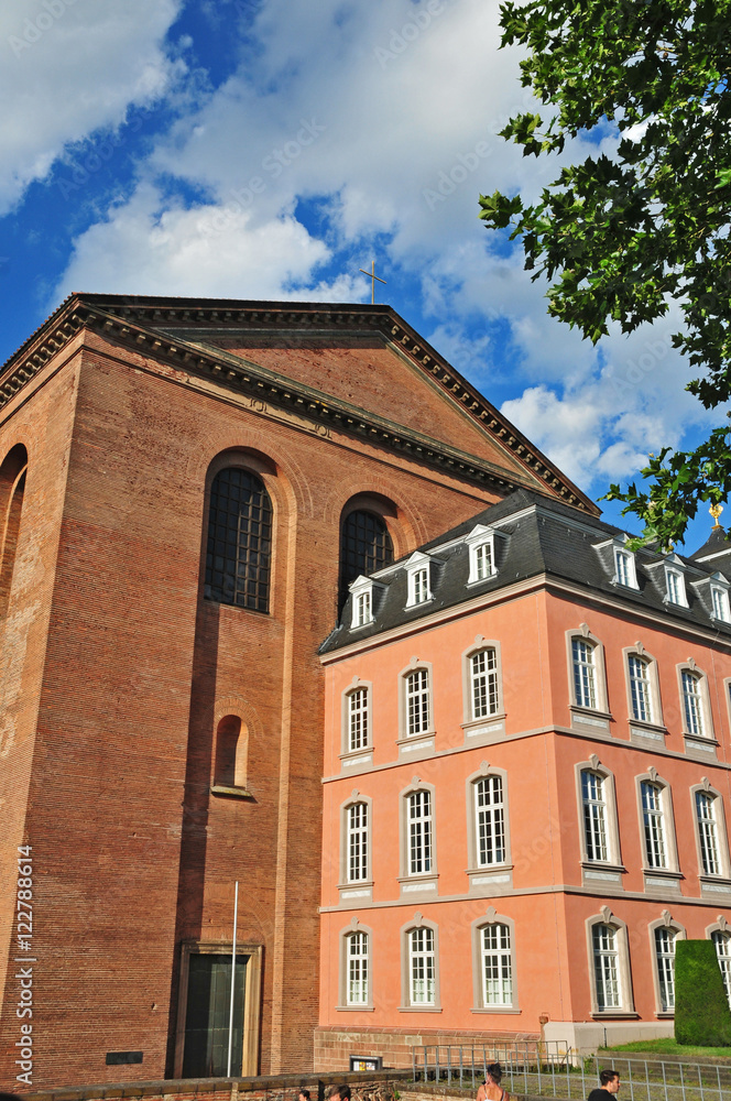 Fototapeta premium Treviri (Trier), Basilica di Costantino e Kurfürstliches Palais - Germania