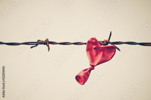 Tablou canvas Love and obstacle